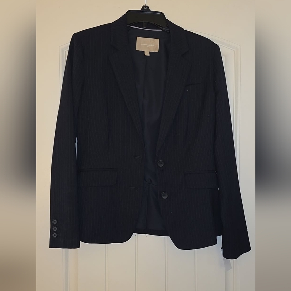 Banana Republic Black Pinstripe Blazer Size 6 Great Condition